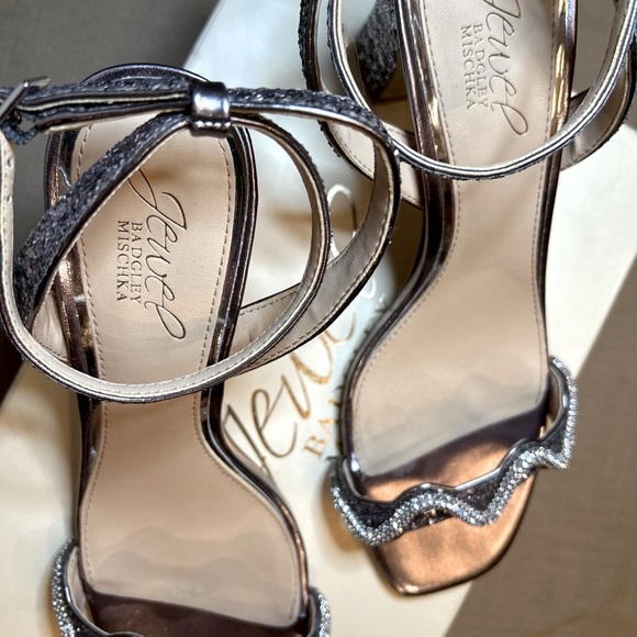 Jewel Badgley Mischka Glitter block heel sandal 7 1/2 - Picture 7 of 12